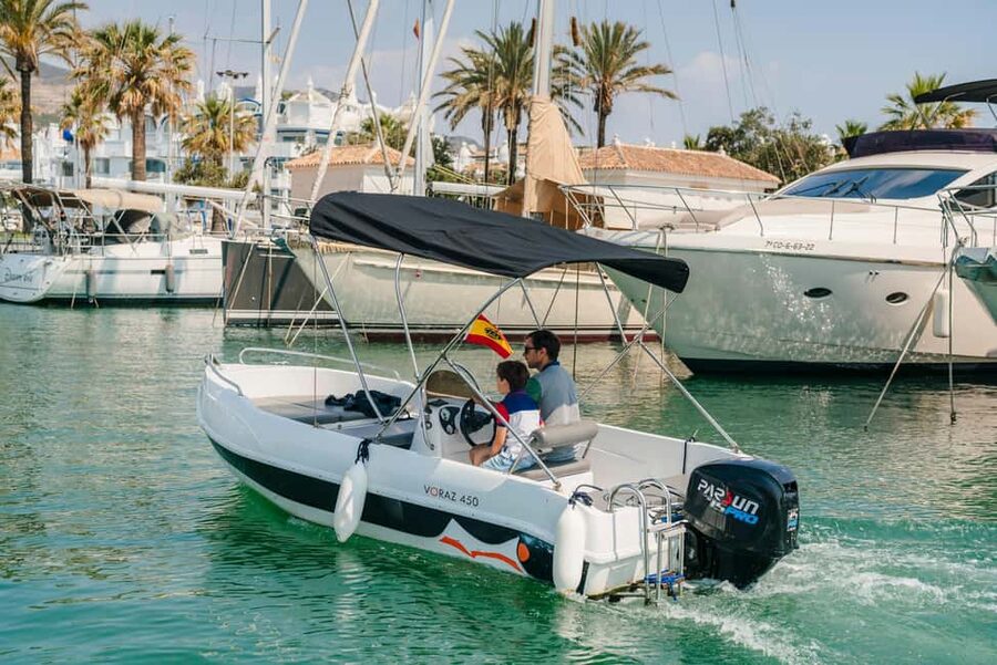 Malaga: License-free Boat Rental for Dolphin Watching - The boat, safety, and comfort