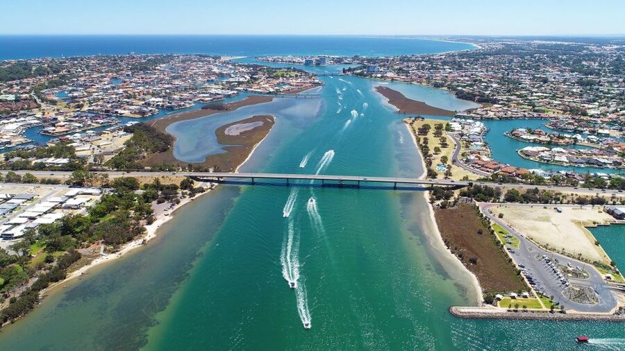 Mandurah: Dolphin and Views Cruise - Commentary, Aboriginal history, and the human side of the estuary