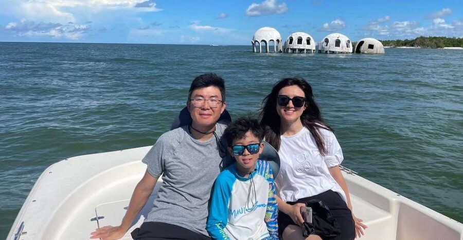 Marco Island: Dolphin, Shelling, Beach & Ten Thousand Island - Dolphins beside the wake