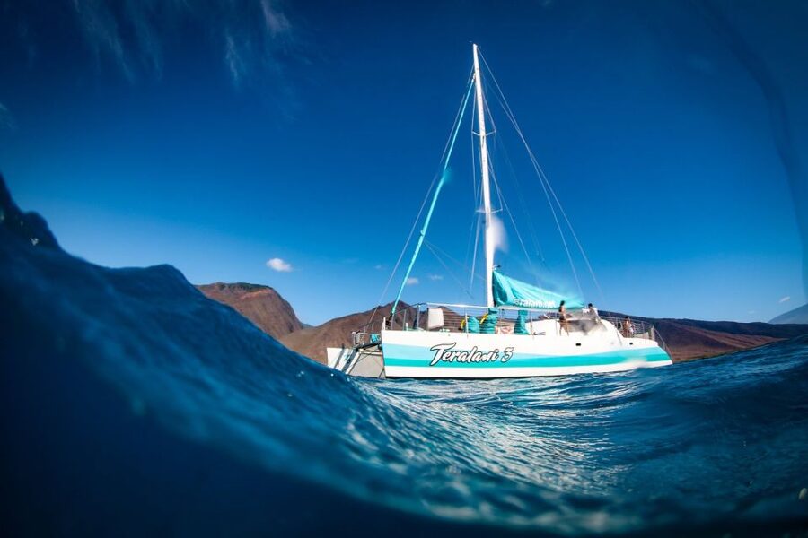 Maui: Kaanapali Dolphin Watching Boat Trip with Lunch - The 150-Minute Catamaran Route