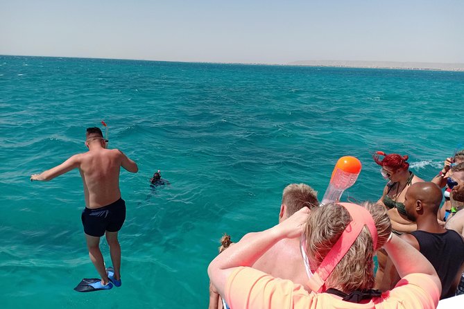 Meet the dolphins in snorkeling tour - Who should book this Hurghada boat trip?