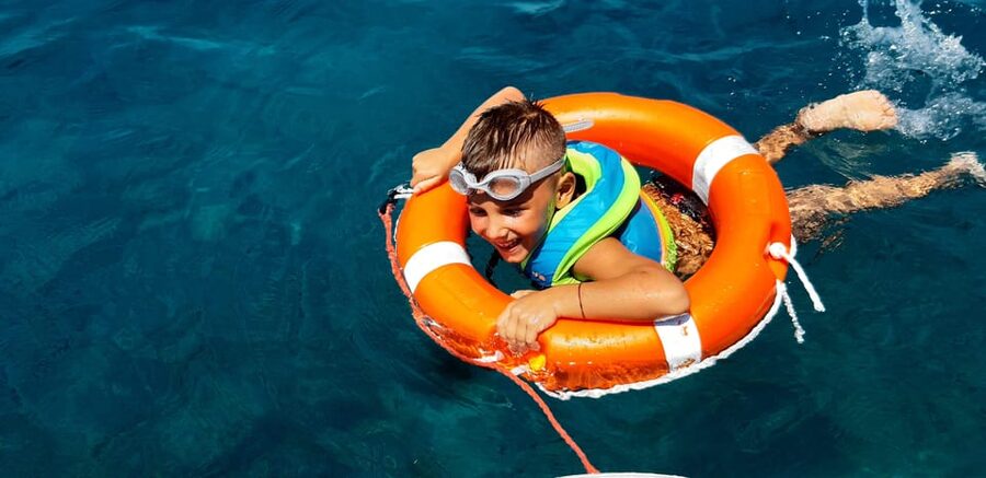 Olbia: Sunset and dolphin watching - Cala Moresca: the main 90-minute stop