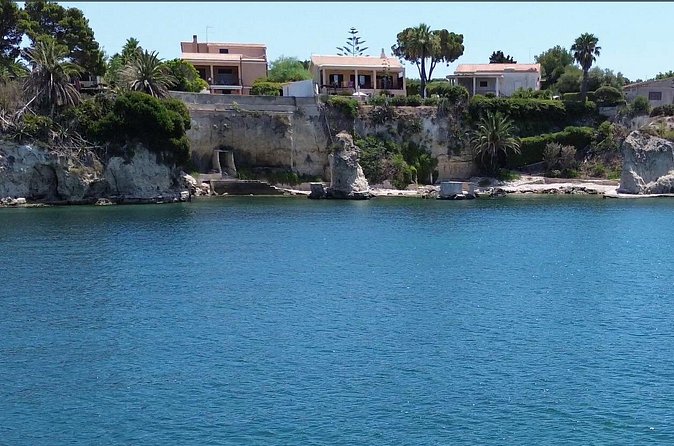Ortigia-blue cave island tour with dolphin sighting - Swimming, drinks, and the feel of the boat