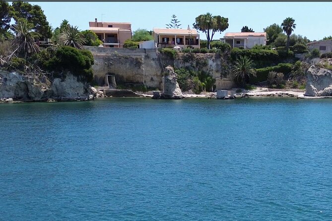 Ortigia-blue cave island tour with dolphin sighting - Should you book the Ortigia Blue Cave island tour?