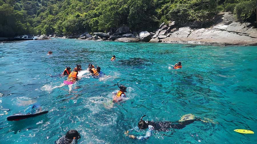 Phuket: Raya Island, Maithon Island, & Dolphin Spotting Tour - What $94 really gets you