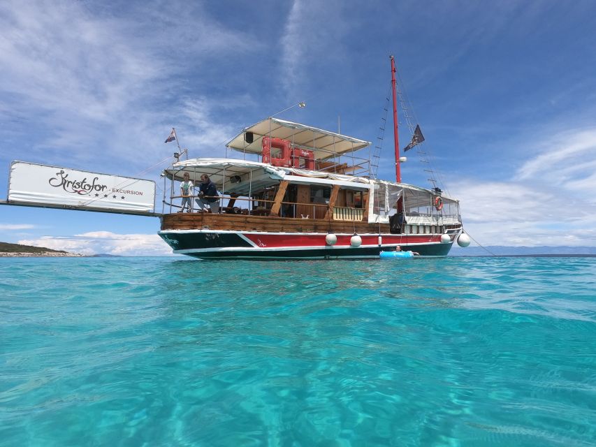 Poreč: Evening Boat Trip to Discover Dolphins - Key points to know before you book