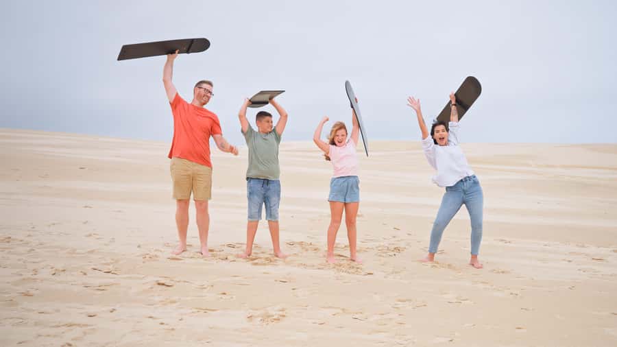Port Stephens: Dolphin Cruise, Lunch, Koalas & Sandboarding - Lunch and the value of an organised stop