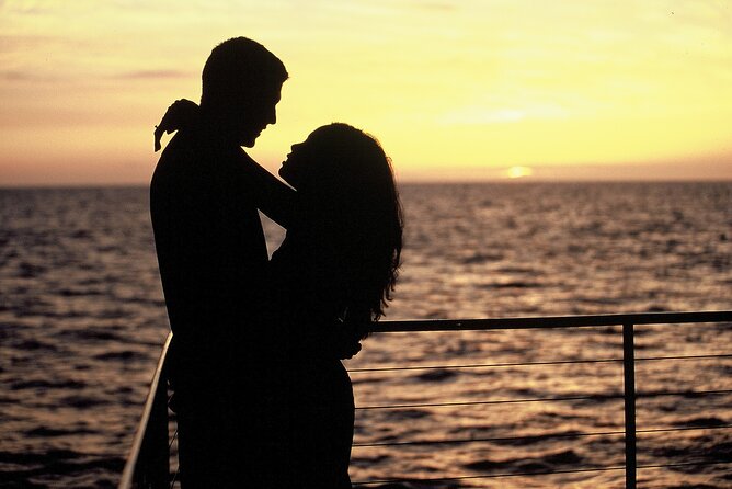 Premium Snorkel Sunset Cruise with Whale and Dolphin Watch - How the Crew Affects the Day