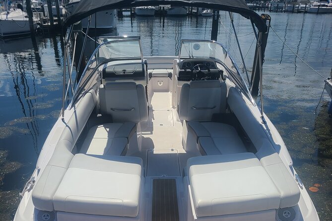 Private Boat: Island Cruise and Dolphins - Price and group value at $534