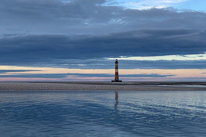 Private Charleston Sunset & Dolphin Cruise - Looking for dolphins and evening birds