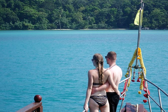 Private Full-Day Blue Dragon Yacht for Snorkeling Koh Tan & Visit Pink Dolphin - Pig Island, Mangroves, and the Weather Plan