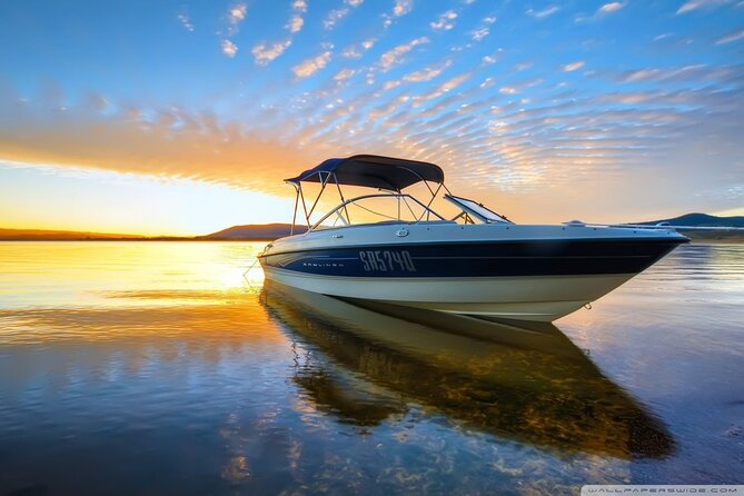 Private Speed Boat Tour and Dolphin Encounter at Ile aux Benitier - An early start for Mauritius’s west coast