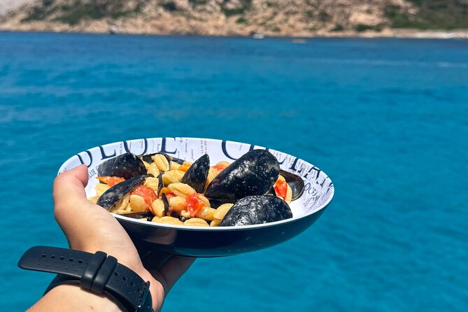 Private Tour with Historic Tugboat: Tavolara, Molara, Dolphins - Molara and the Piscine di Molara