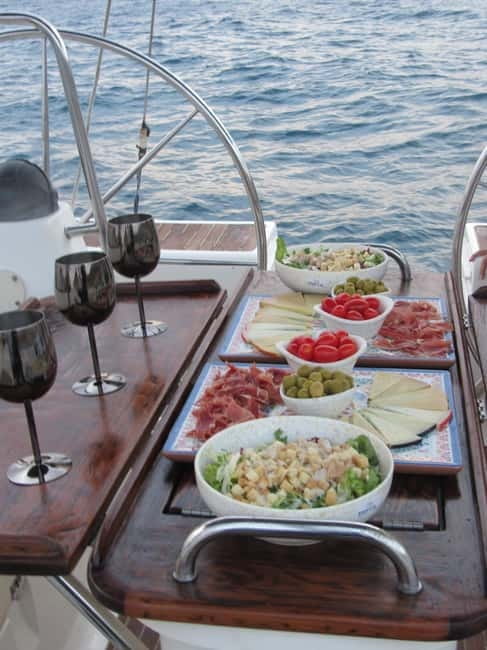 Private Whales & Dolphins Excursion: for you exclusively! - Swimming and snorkeling in clear water
