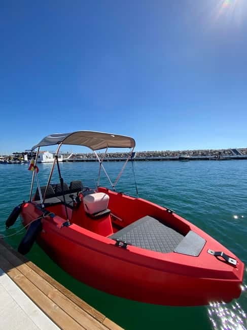 Puerto Banús: Private Cruise with Dolphins & Wakeboard - Wakeboarding for first timers and confident riders