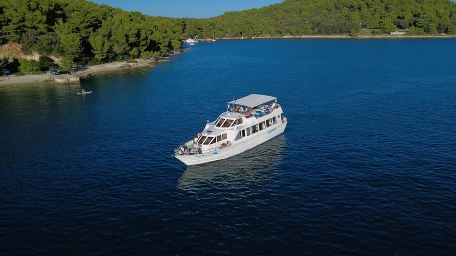 Pula: Brijuni Dolphins Sunset Cruise with Dinner and Drinks - Key points to know before boarding