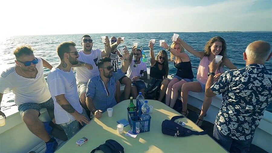Pula: Brijuni Dolphins Sunset Cruise with Dinner and Drinks - Should you book the Pula dolphin cruise?