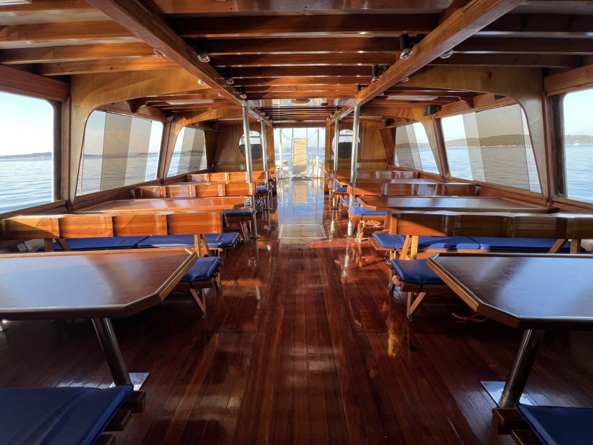 Pula: Dolphin Watching Sunset Cruise with Dinner & Drinks - Who will get the most from this cruise?