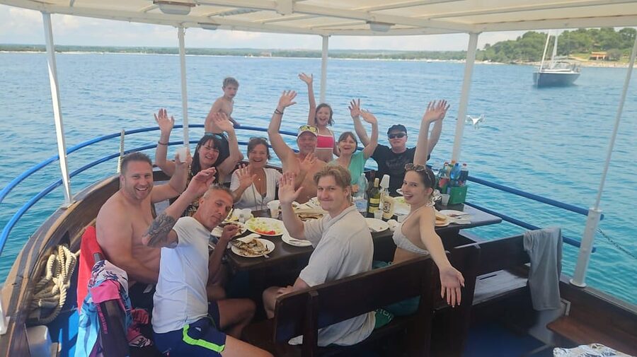 Pula: Private Dolphins & Sunset Tour With Dinner & Drinks - Leaving Pula for an evening on the Adriatic