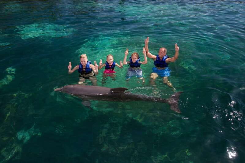 Riviera Maya: Swim with dolphins Primax - Getting to the habitat beside Xcaret