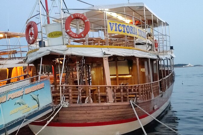Romantic Boat Trip with Dolphin Watching - Practical details before you board