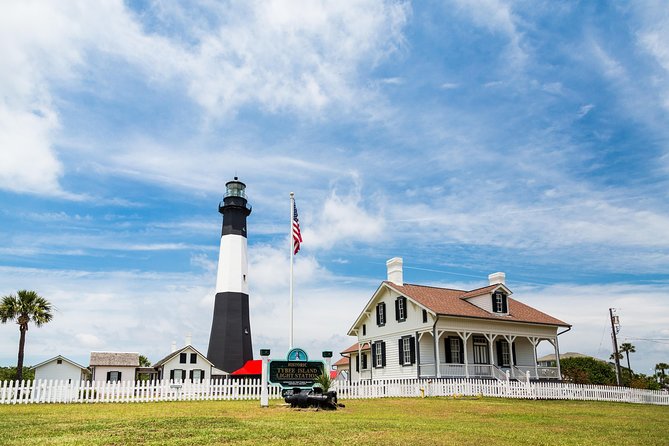Savannah to Tybee Island with Dolphin Cruise - Tybee Island Lighthouse and North Beach