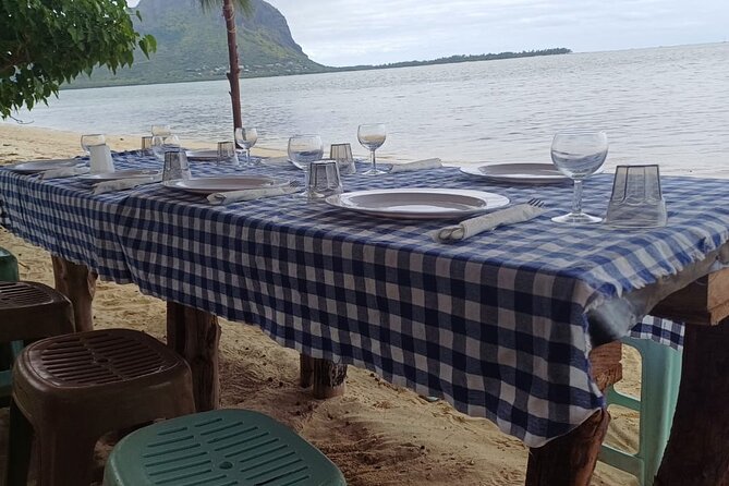 Shared 10 Pax Boat Tour: Dolphin Watching, Snorkelling and BBQ - A Mauritian BBQ with a generous menu