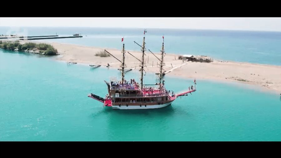 Side: Dolphin Island Boat Tour : A Seaside Adventure - Practical ways to make the day better