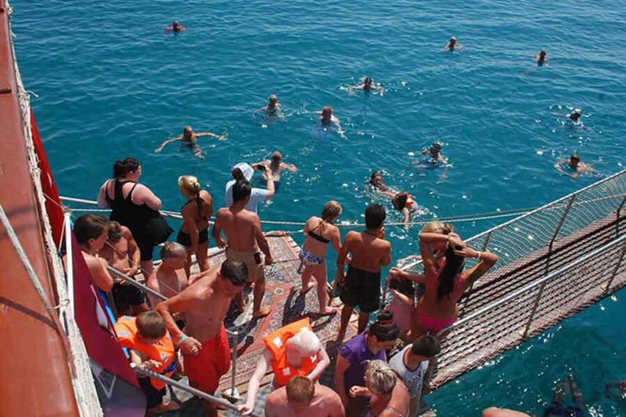 Side: Dolphin Island Boat Tour, Lunch, Sotf Drinks& Swimming - Key points to know before booking