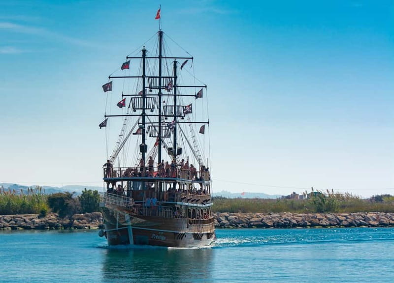Side: Dolphins Island Cruise with Swimming Stops and Lunch - Who will enjoy this cruise most?