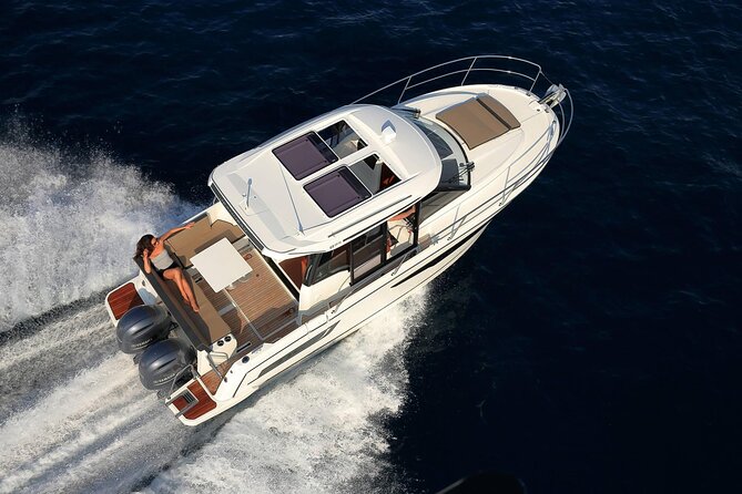 Six Fins Private Dolphin Safari – Dolphin Watching in Key West - Setting out from 7001 Shrimp Road