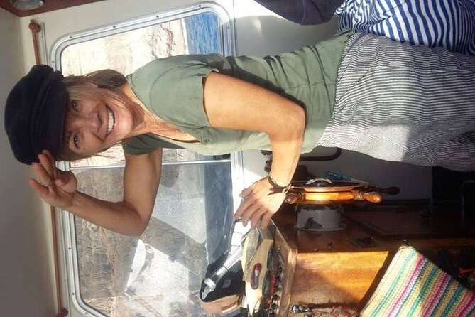 Small Group Boat Whale and Dolphin Watching Tour - Why the 10-person limit matters at sea