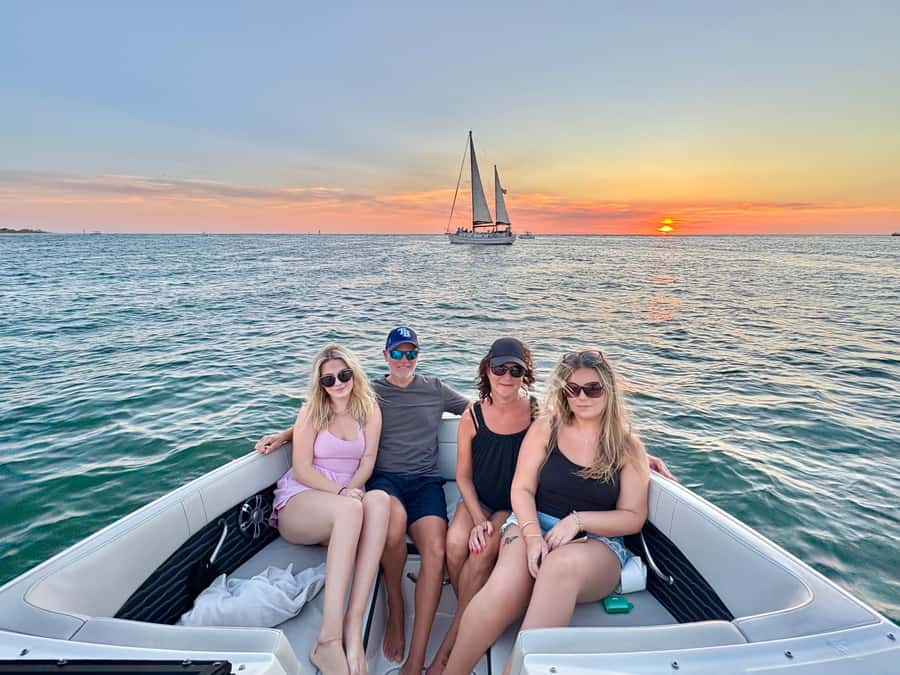 Tampa Bay: Private Sunrise Dolphin & Island Cruise - Leaving at sunrise, not at a standard tour time