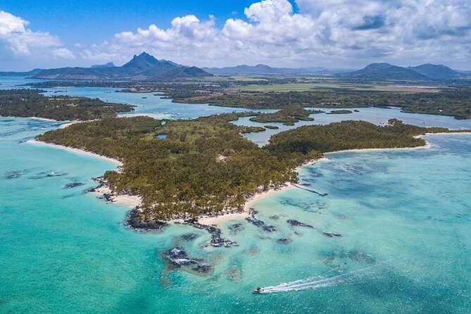 >TAXI ONLY< to DOLPHIN OR ILE AUX CERFS PARADISE ISLAND MAURITIUS - Who should book this service