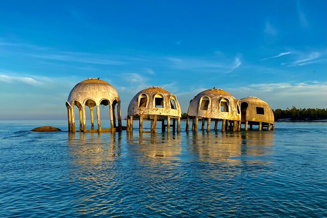 Ten Thousand Islands Eco/Dolphin Tour - The Cape Romano Dome House From the Water