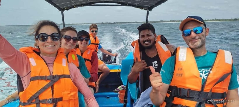 Trincomalee: Dolphin & Whale Watching Boat Tour - My call: book it with realistic expectations