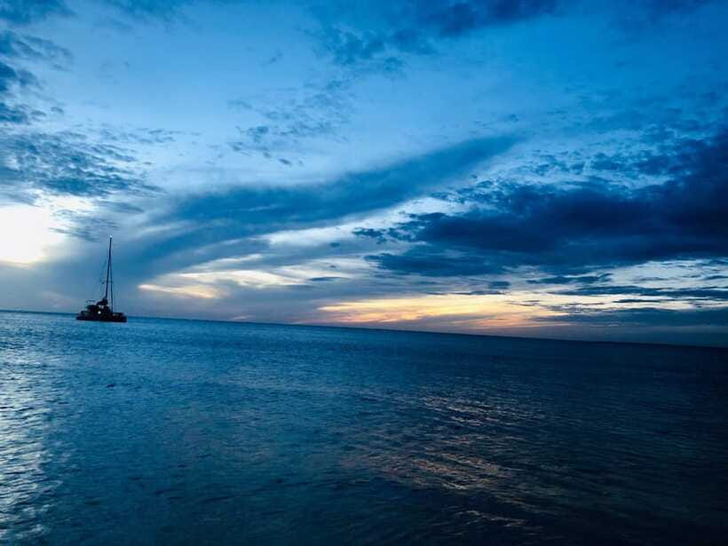 Trincomalee : Whale & dolphin watching +pigeon island tour - What to pack for Pigeon Island and open water