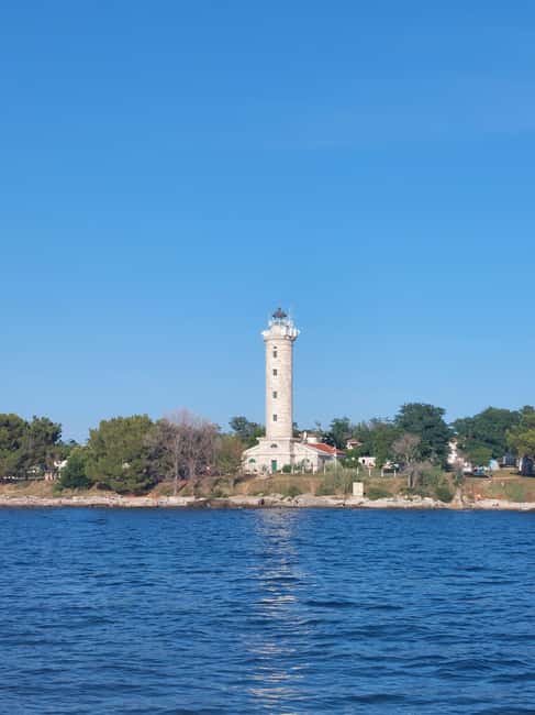 UMAG: Swimming&Panorama / Welcome Drink and Dolphin spotting - Reading the Umag coastline from the boat