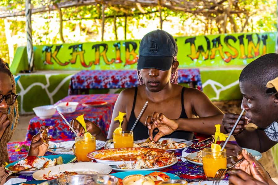 Wasini Island: Dolphin Spotting & Snorkel at Kisite Mpunguti - Who will enjoy this day most?