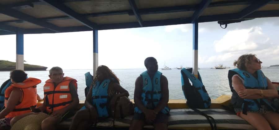 Watamu: Dolphin Watching and Snorkeling Boat Tour - Snorkeling over coral and tropical fish