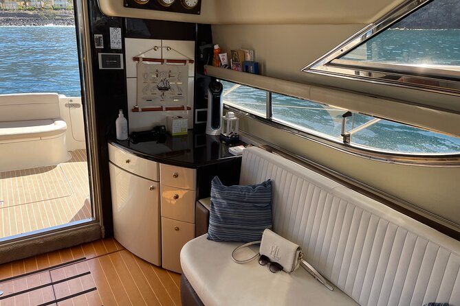Whales and Dolphins excursion on a Luxury Yacht in Canary Islands - A quiet yacht departure from Las Galletas