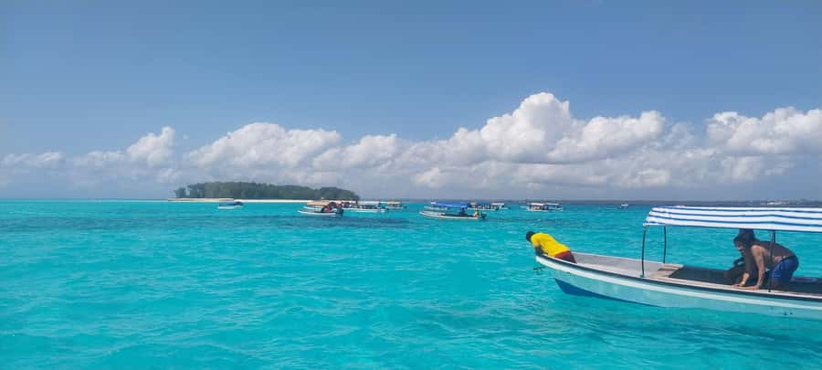 Zanzibar: Mnemba Island Snorkeling & Dolphin - How the Five Hours Usually Feel